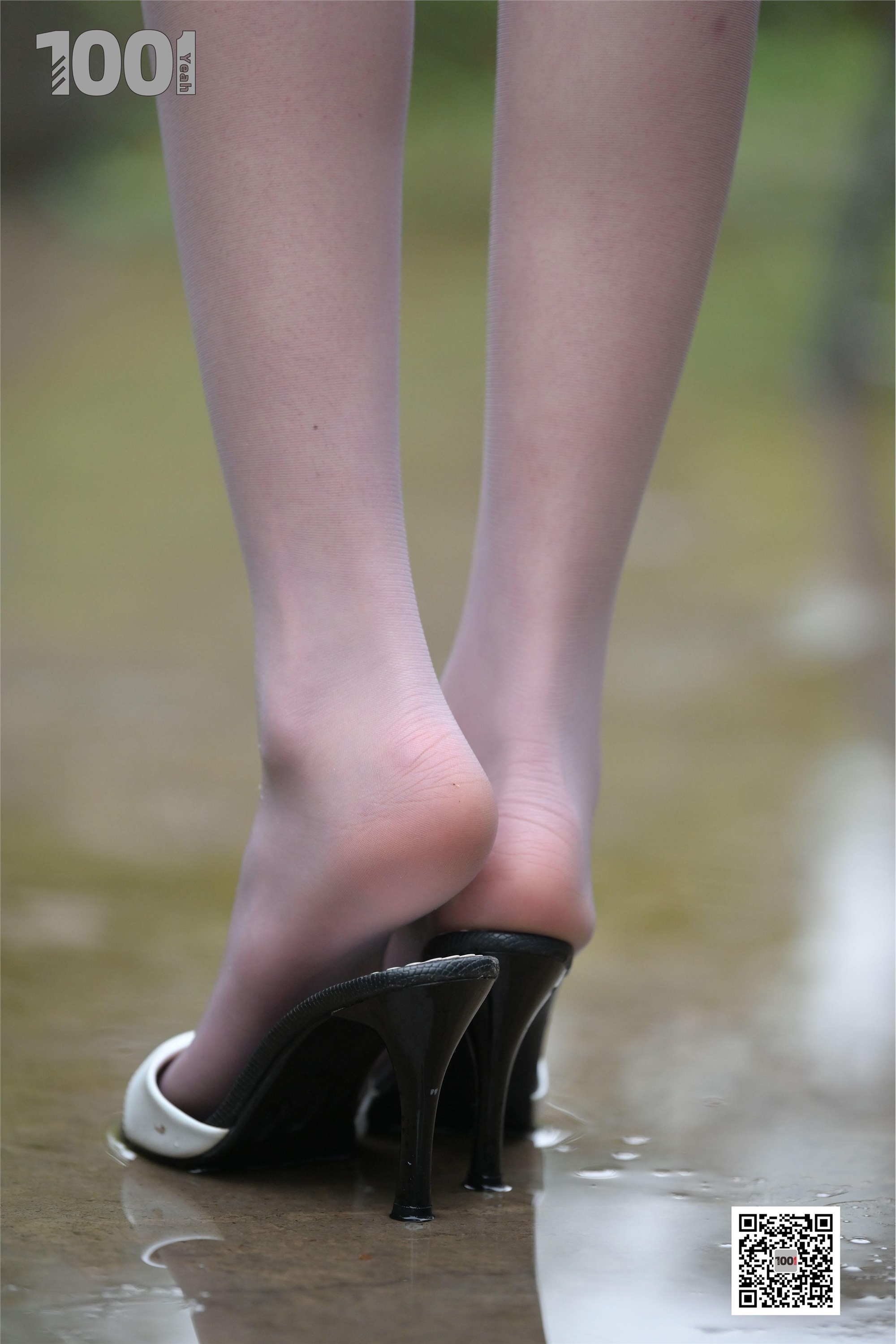 IESS异思趣向  一千零一夜《雨中漫步3》